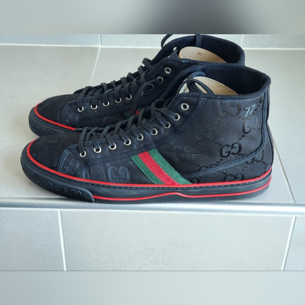 Gucci 77s